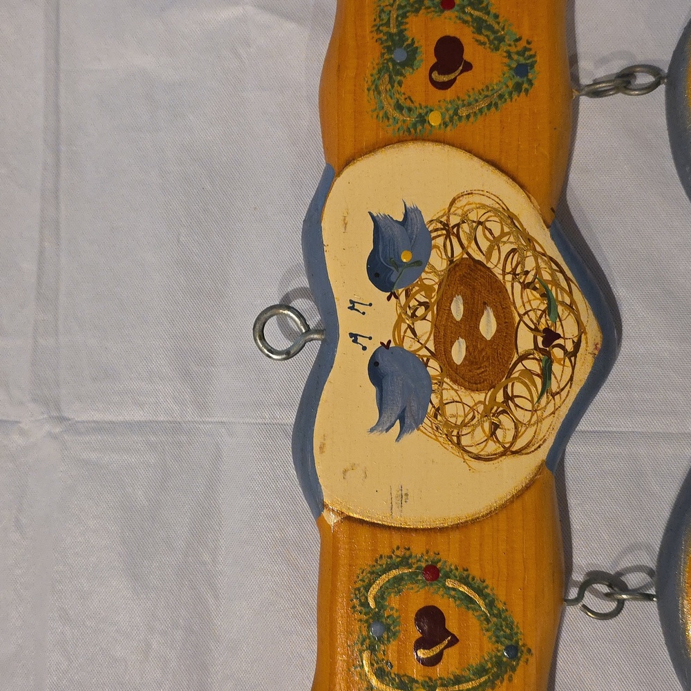 J.D.I. Inc. Handpainted Handmade Heart-Shaped Wall Door Hanging Famhouse Cottage - Picture 3 of 7
